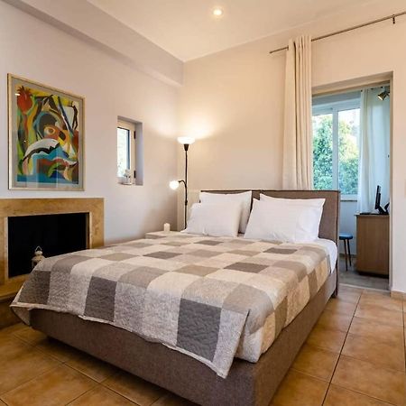 Kitries Summer Getaway - Eden Comfy Suite Kitriaí エクステリア 写真