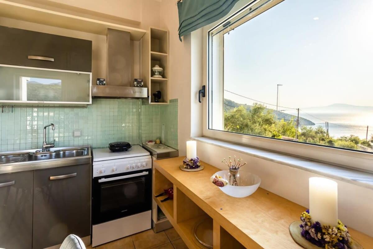 Kitries Summer Getaway - Eden Comfy Suite Kitriaí エクステリア 写真
